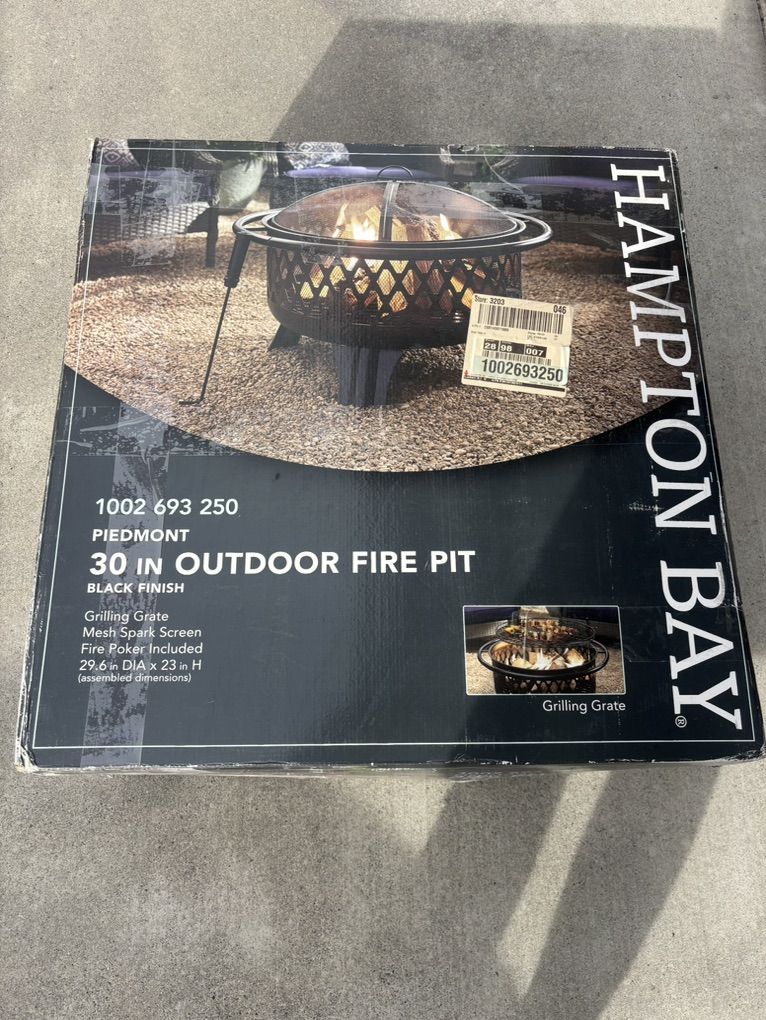 Hampton Bay 30 Inch Outdoor Fire Pit (Like New)