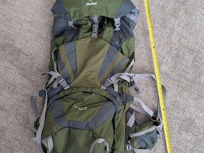 Deuter ACT LITE 65+10 Aircontact VariQuick Backpack Hiking Camping Green