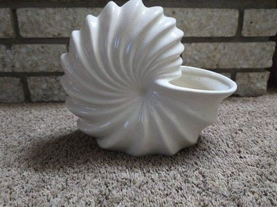 Shell Ceramic Planter.