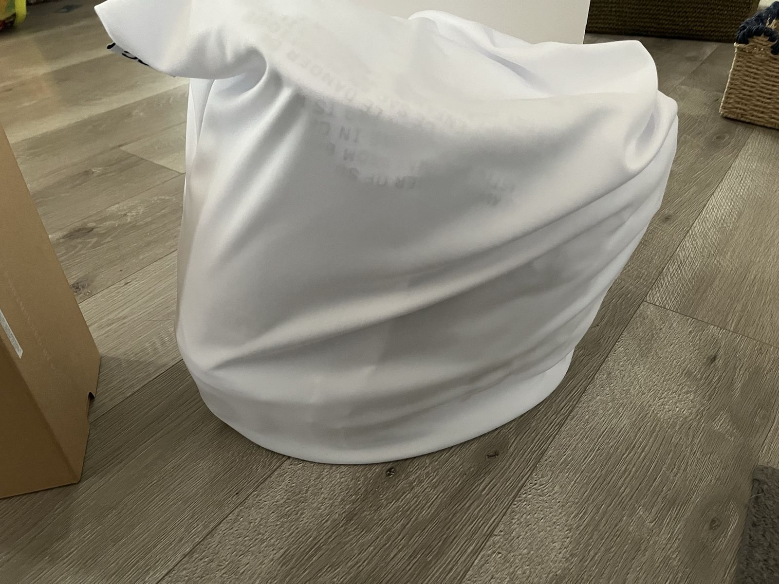 Main image 4