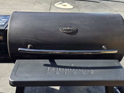 Louisiana Black label pellet smoker