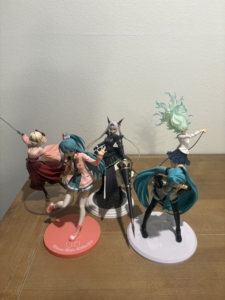 Loose Anime Figures