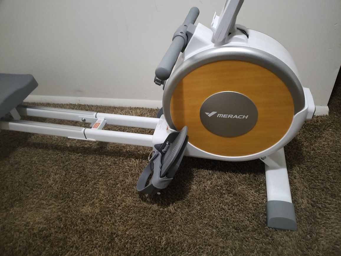 MERACH Rowing Machine 
Free Delivery in SLC Valley