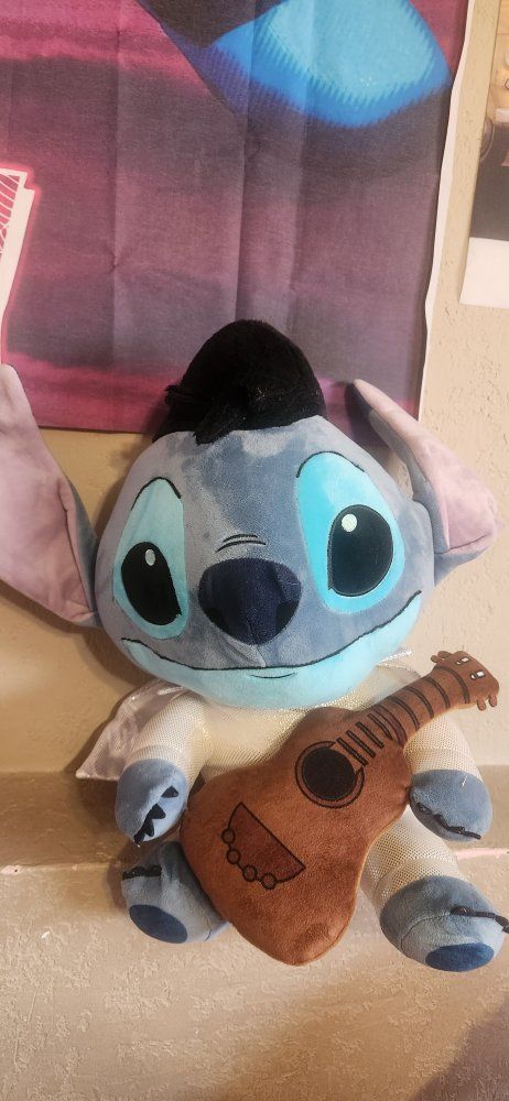 Disney Lilo & Stitch Elvis Rock N Roll Plush Stuffed Animal that shakes