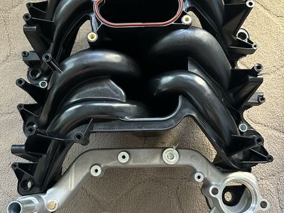 New Ford F-150 Expedition Mustang 4.6L/5.4L V8 Engine Intake Manifold with Gaskets & Hardware.