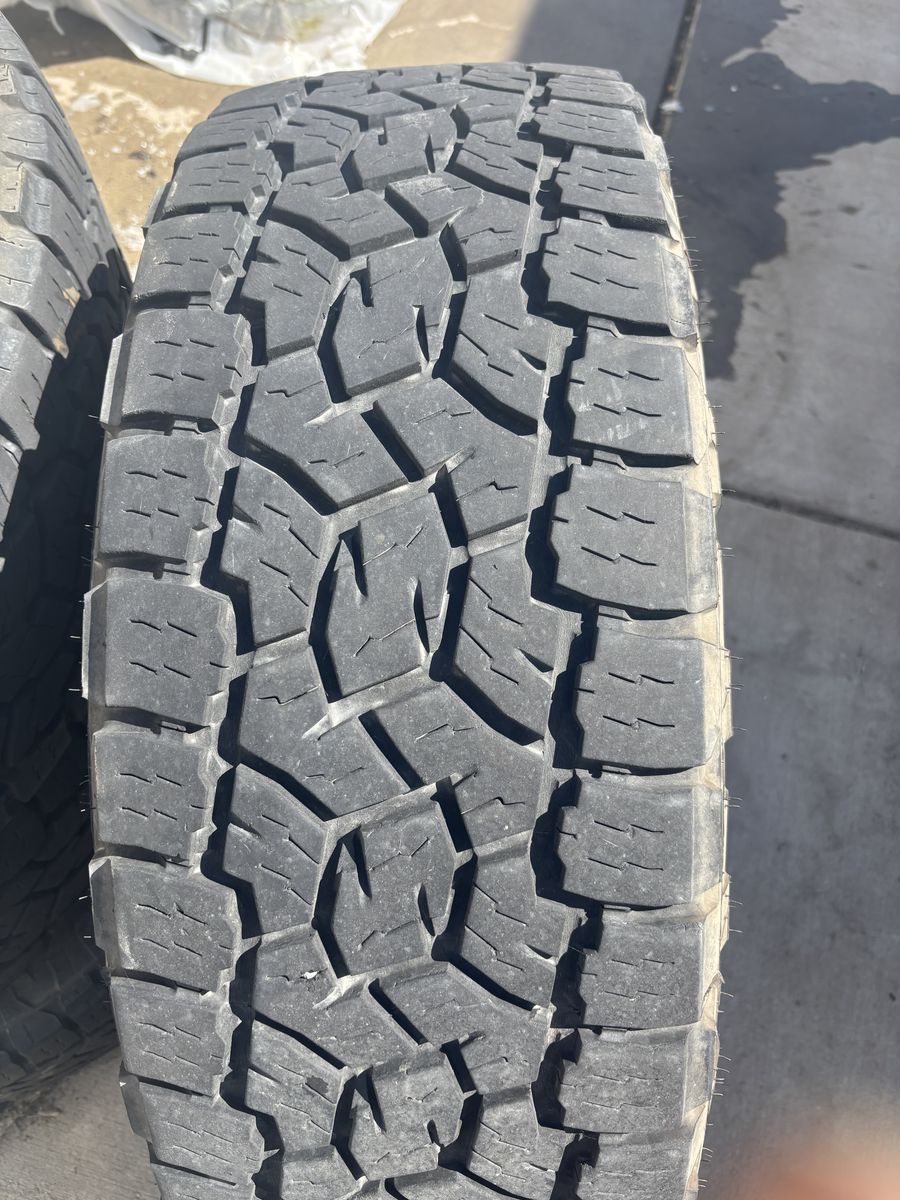 Open country AT tires 275/65R20
