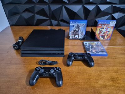 Sony Playstation 4 Console PS4 Slim 1TB AW-CB319 Bundle - 3 Games 2 Controllers & Accessories. Tested. Excellent Conditions!