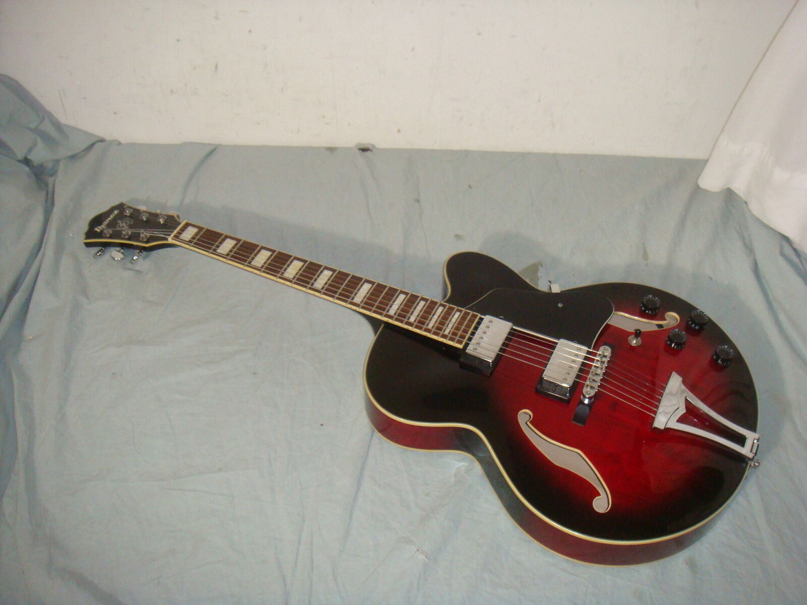 IBANEZ ARTCORE AF75-TRS-12-01 HOLLOWBODY ELECTRIC GUITAR TRANSPARENT RED SUNBURST - EXCELLENT!