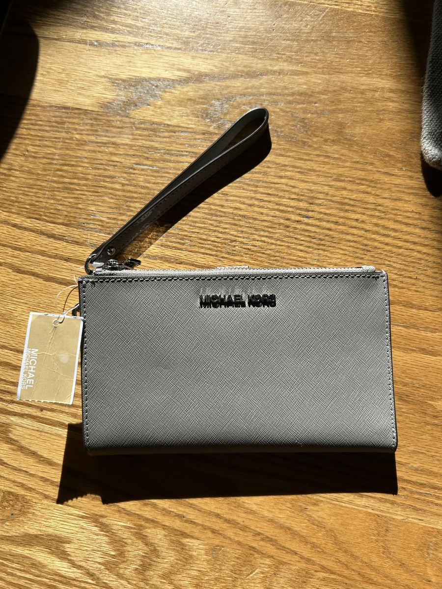 NWT Michael Kors jet set travel smart phone wallet gray