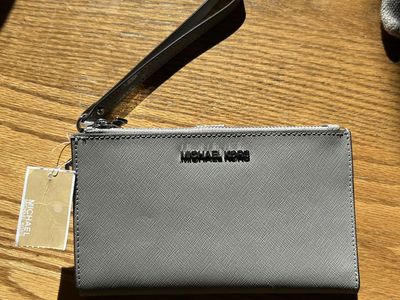 NWT Michael Kors jet set travel smart phone wallet gray
