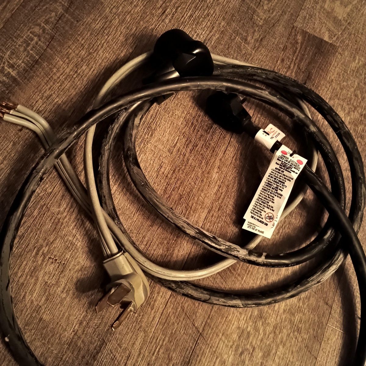 3-prong plug clothes dryer power cord and extension cord