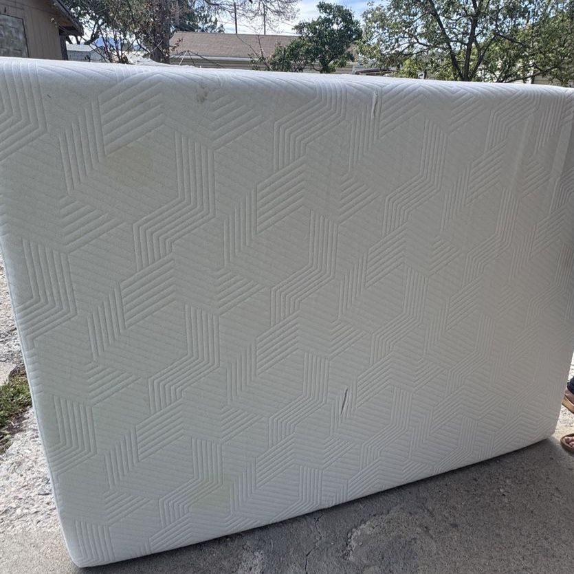 10” full foam mattress