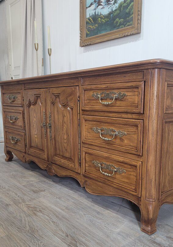 Vintage mid century dresser