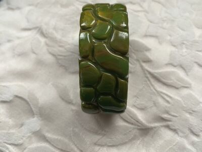 Antique Olive Green Carved Bakelite Hinged Bracelet