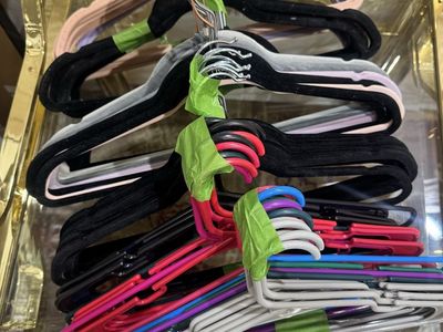 70 pc wardrobe hungers