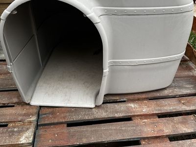 OUTBACK Dog House for Large Dogs - Weatherproof, Durable Outdoor Shelter