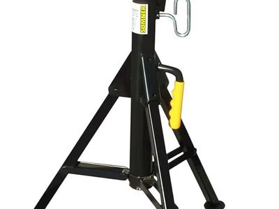 Set of 4 Fold-A-Jack Vee head 21" to 66" Adjustabl