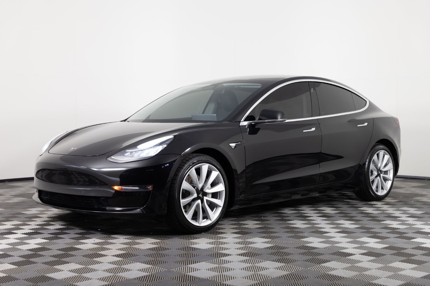 2019 Tesla Model 3 Long Range