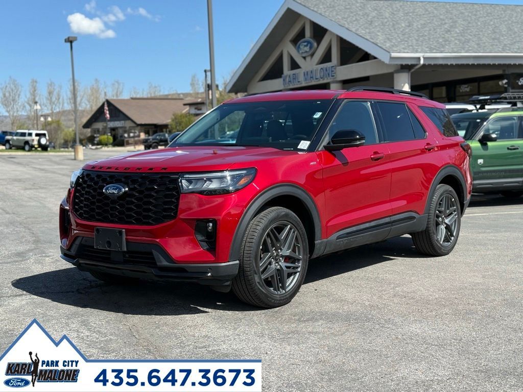 2025 Ford Explorer ST-Line