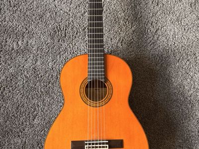 Yamaha G-235II