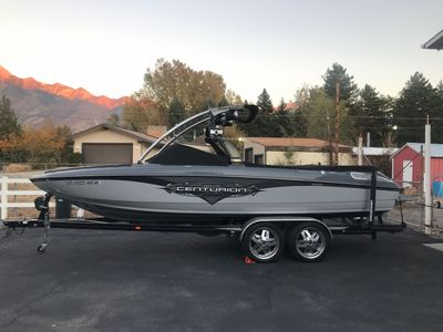 Centurion Enzo SV240. 24’ Surf/Wake/Ski Boat