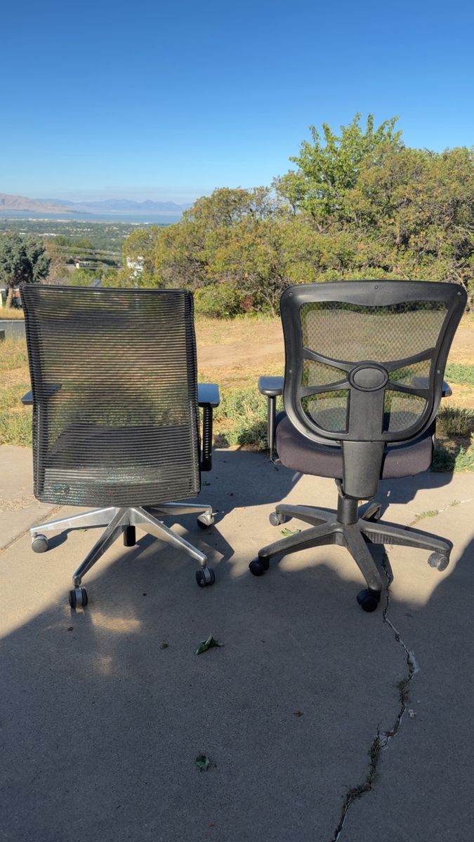 Ergonomic office gaming chairs