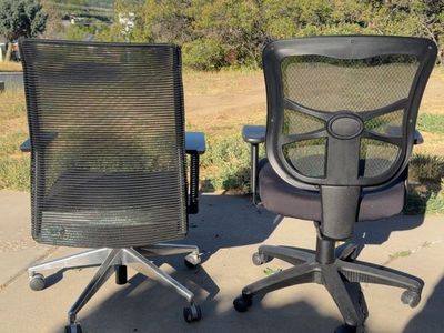 Ergonomic office gaming chairs