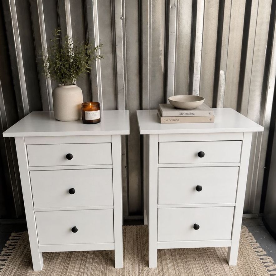 Set of 2 IKEA Hemnes White 3-Drawer Nightstand Pair - Classic Style, Excellent Condition