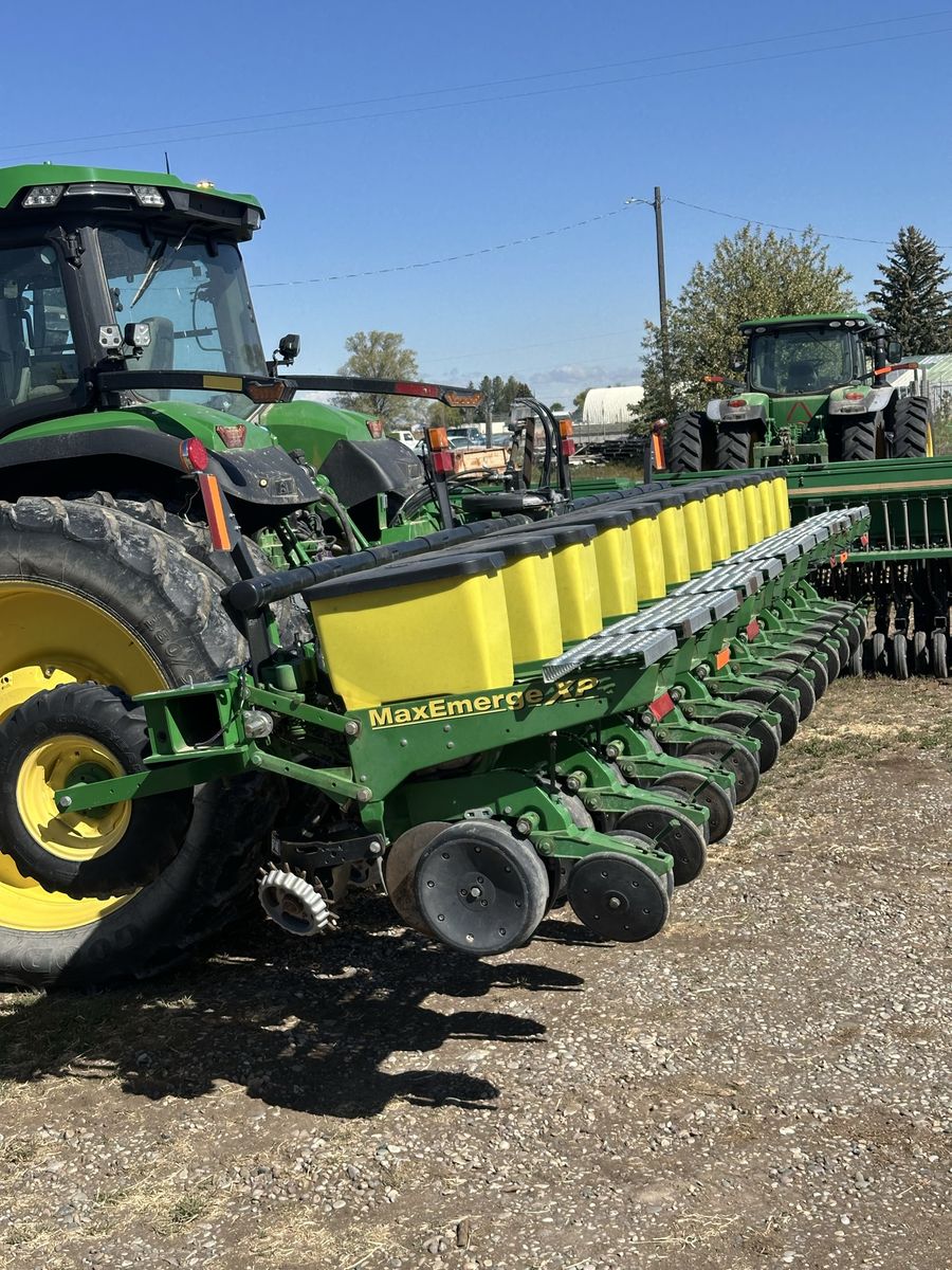 1735 John Deere Planter