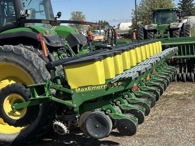 1735 John Deere Planter