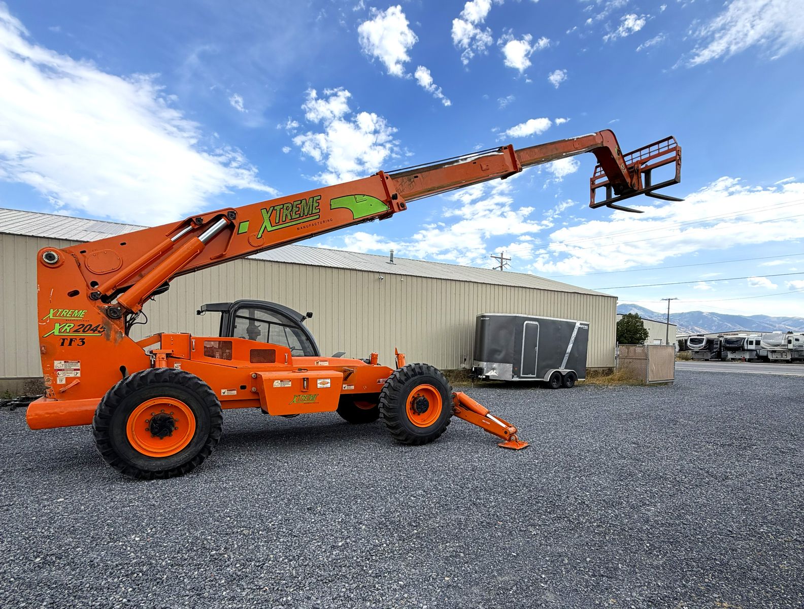 2014 Xtreme XR2045 Heavy Telehandler - 20k lbs / 45' Reach - New Tires!