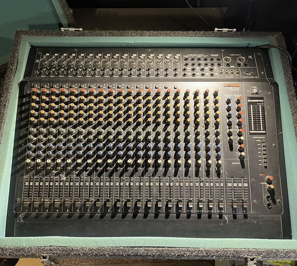 TASCAM M-1024 Stage Mixer with case included