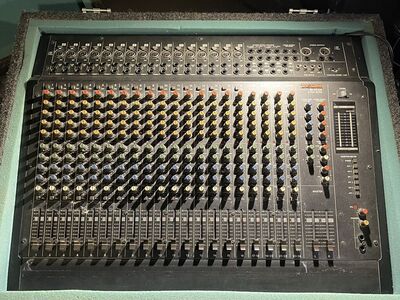 TASCAM M-1024 Stage Mixer with case included