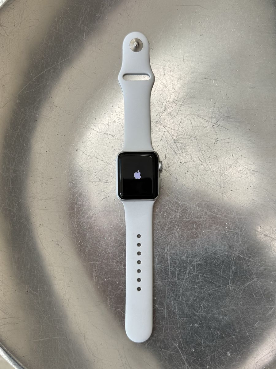 Apple Watch Series 3 A1858 GPS 38mm Silver Aluminum Case White Sport Band