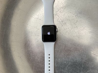 Apple Watch Series 3 A1858 GPS 38mm Silver Aluminum Case White Sport Band