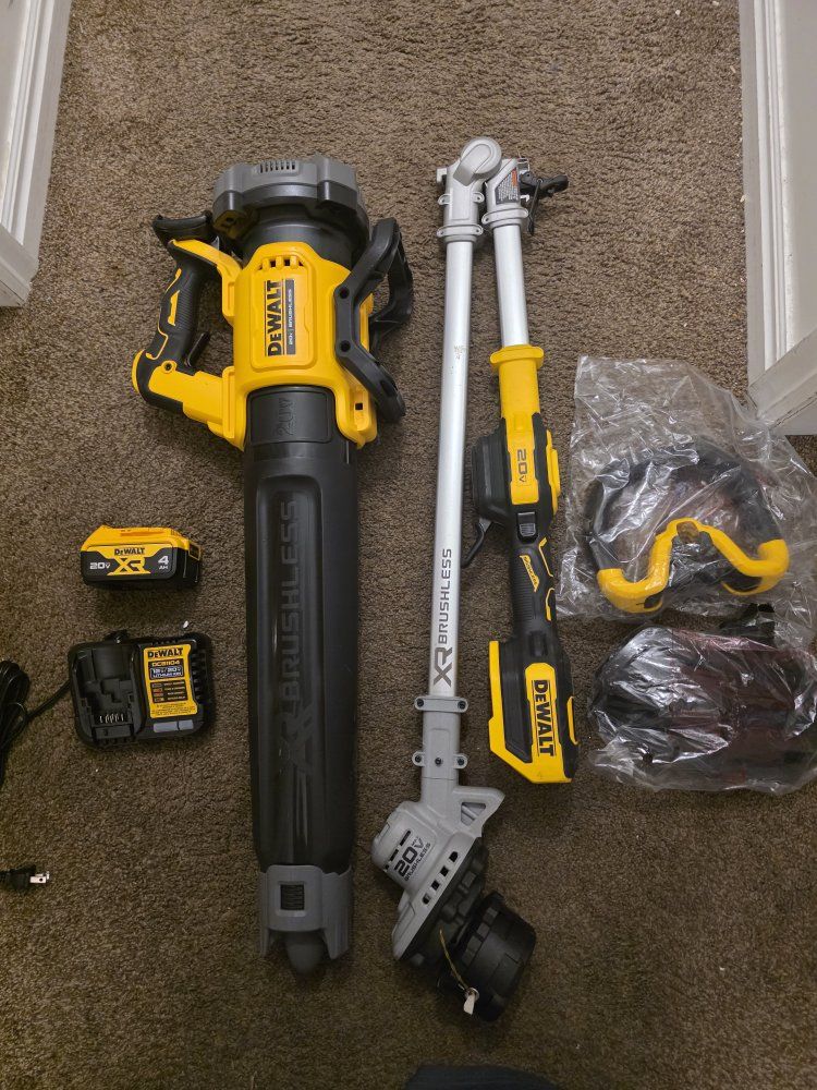 New DeWalt 20V MAX XR Cordless String Trimmer & Blower Combo Kit w/ 4Ah Battery & Charger