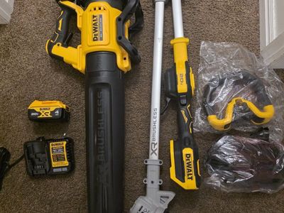 New DeWalt 20V MAX XR Cordless String Trimmer & Blower Combo Kit w/ 4Ah Battery & Charger