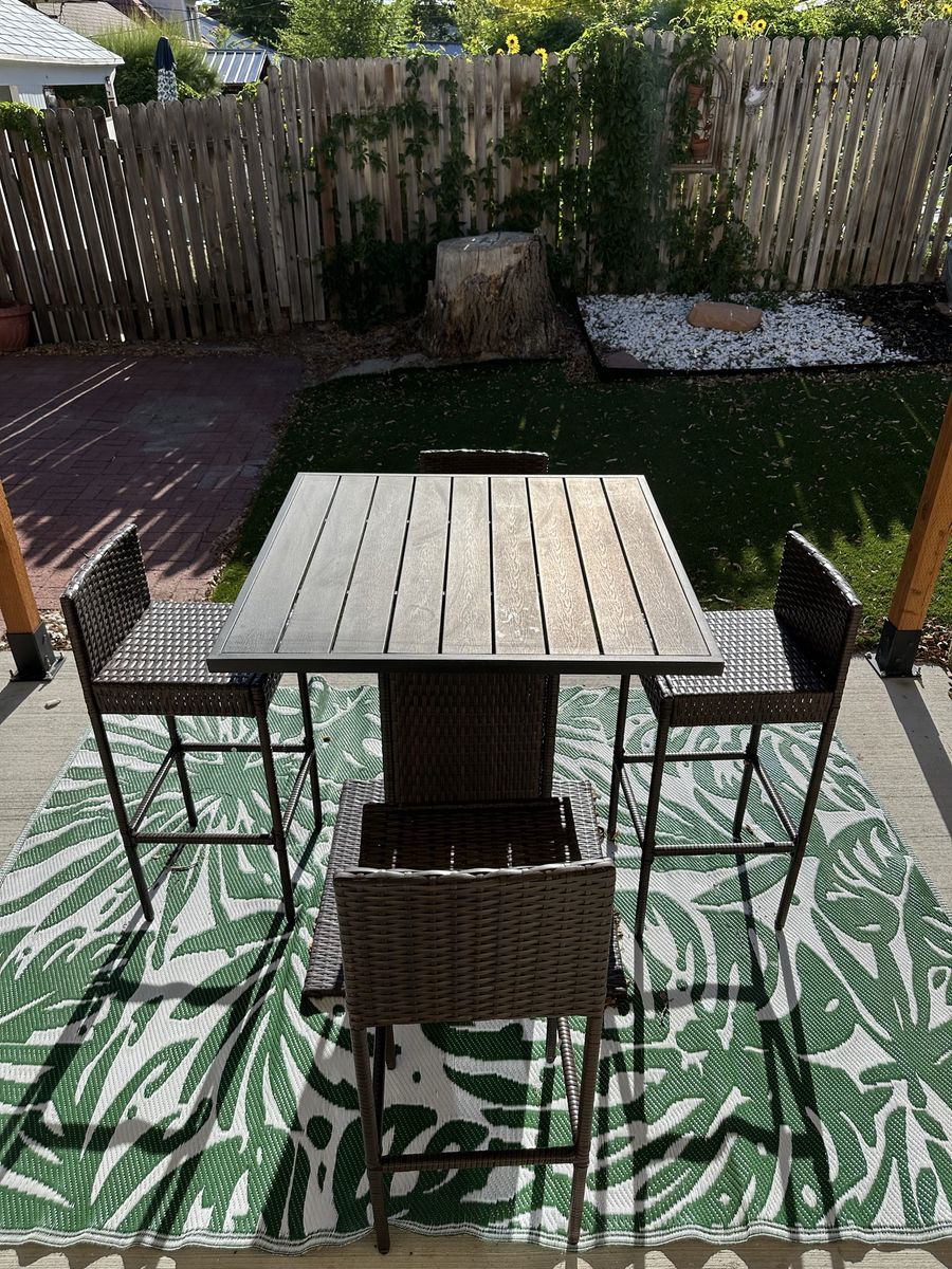 Outdoor Patio Bar Set - Wicker Base Table with 4 Matching Stools, Dark Brown