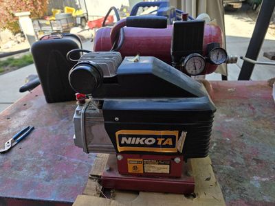 clean 2 hp air compressor
