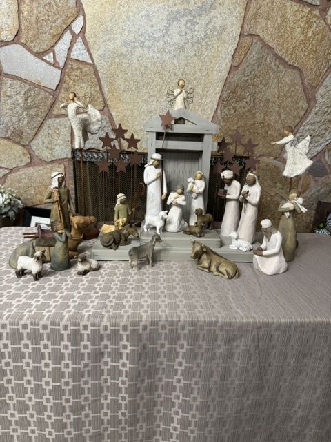 Willow Tree Nativity Set Figurine Collection with Figures, Creche, and Stars