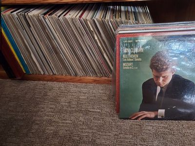 Vintage Vinyl Record Lot - Van Cliburn, Chet Atkins, Mills Brothers, Kingston Trio, RCA, Capitol