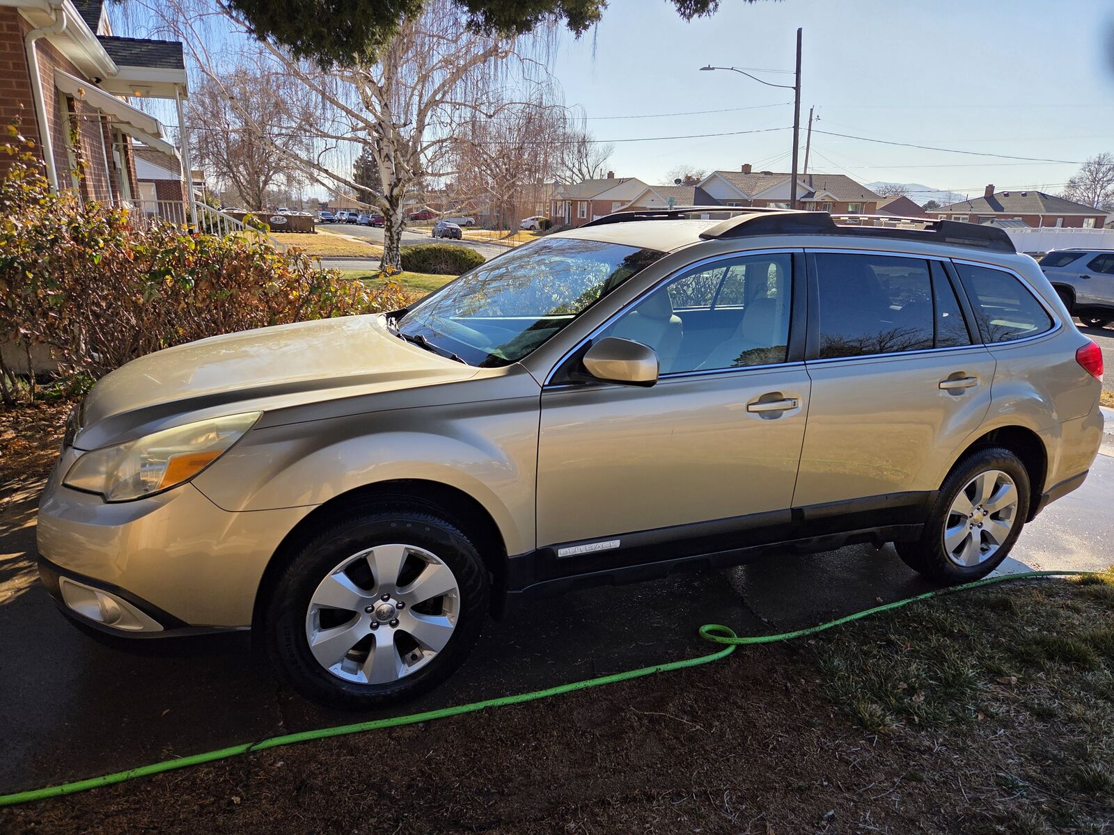 2010 SUBARU OUTBACK 2.5i Premium