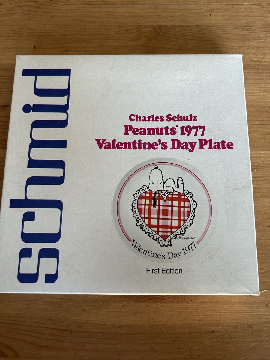 Vintage 1977 Schmid Peanuts Snoopy Valentine's Day Collector Plate First Edition in Box