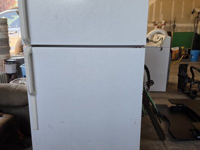 White Top-Freezer Refrigerator