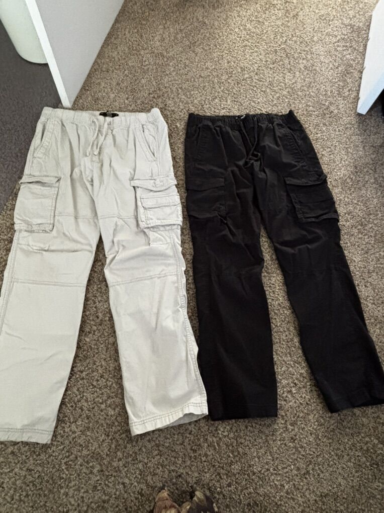 2 MENS HOLLISTER CARGO PANTS- SIZE L