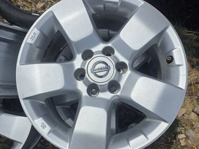 set of 4 Nissan rims truck/suv/car