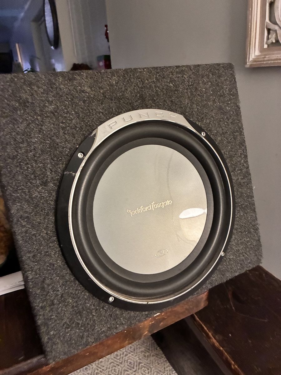 Rockford Fosgate Punch Subwoofer in Box with amp