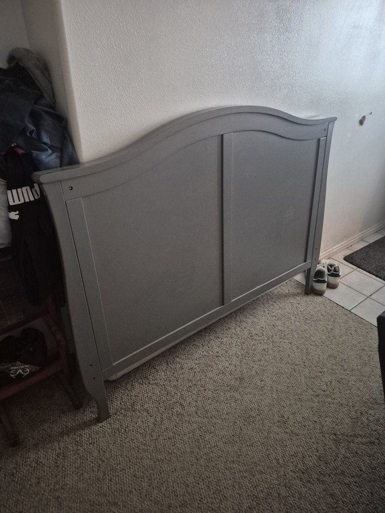 crib in great condition