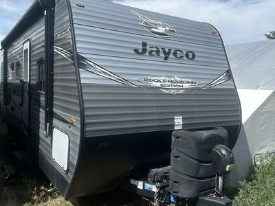 Jayco Jay Flight 242BHSW Rocky Mountain Edition Travel Trailer w/ Thermal Package