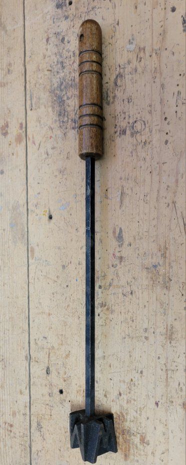 Vintage Handheld Metal Steak Branding Iron with Wooden Handle